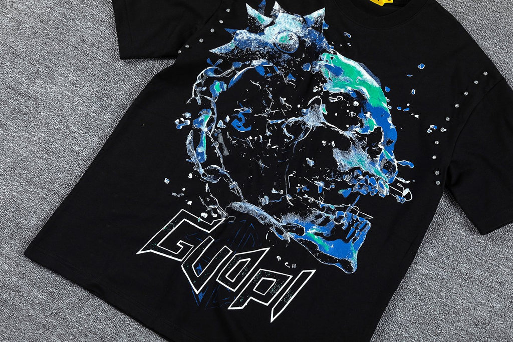 GUAPI Skull Chain Graphic T-Shirt