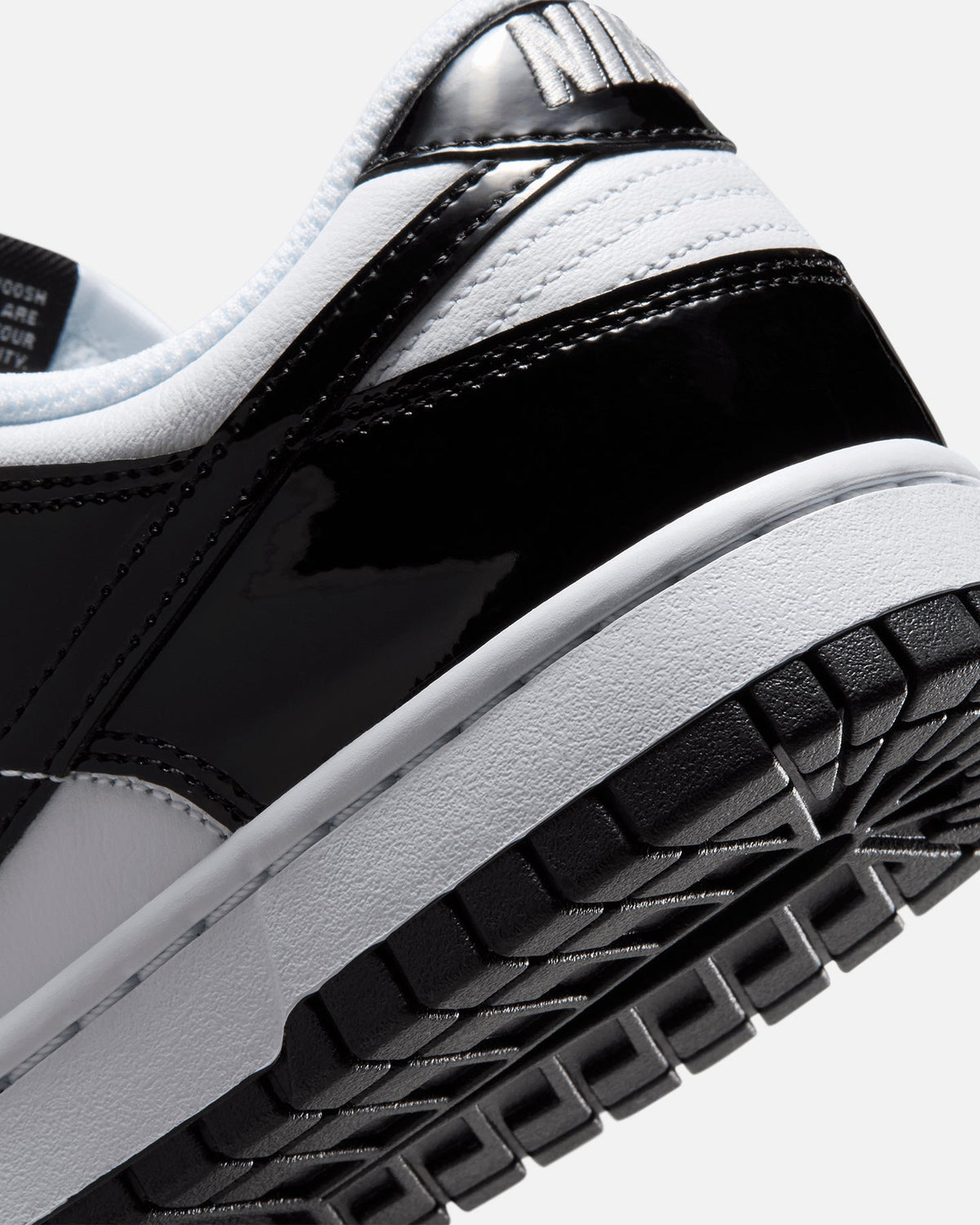 Nike Women's Dunk Low SE White/Black