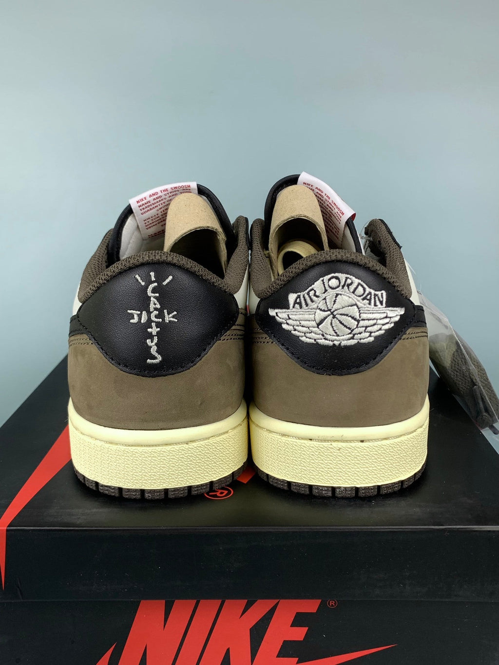 Air Jordan 1 Low Collaboration Little Mocha Unisex Sneakers CQ4277-105