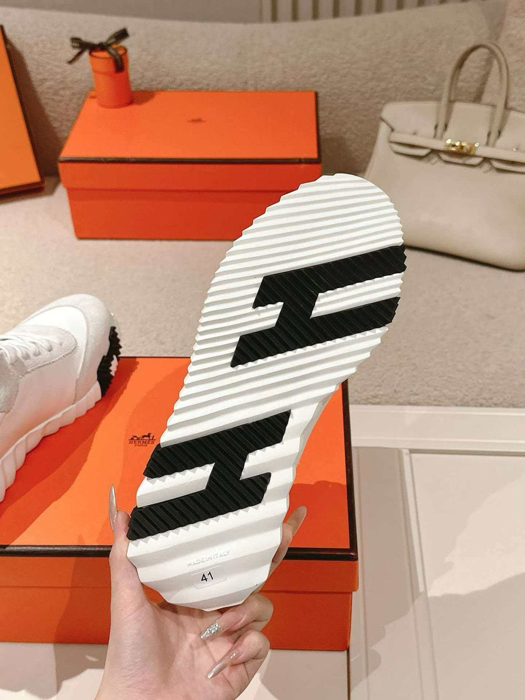Men's White and Gray Low-Top Sneakers