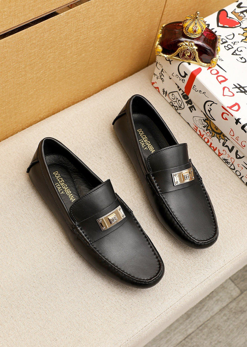 Dolce & Gabbana Men's Black Plaque Slip-On Loafers