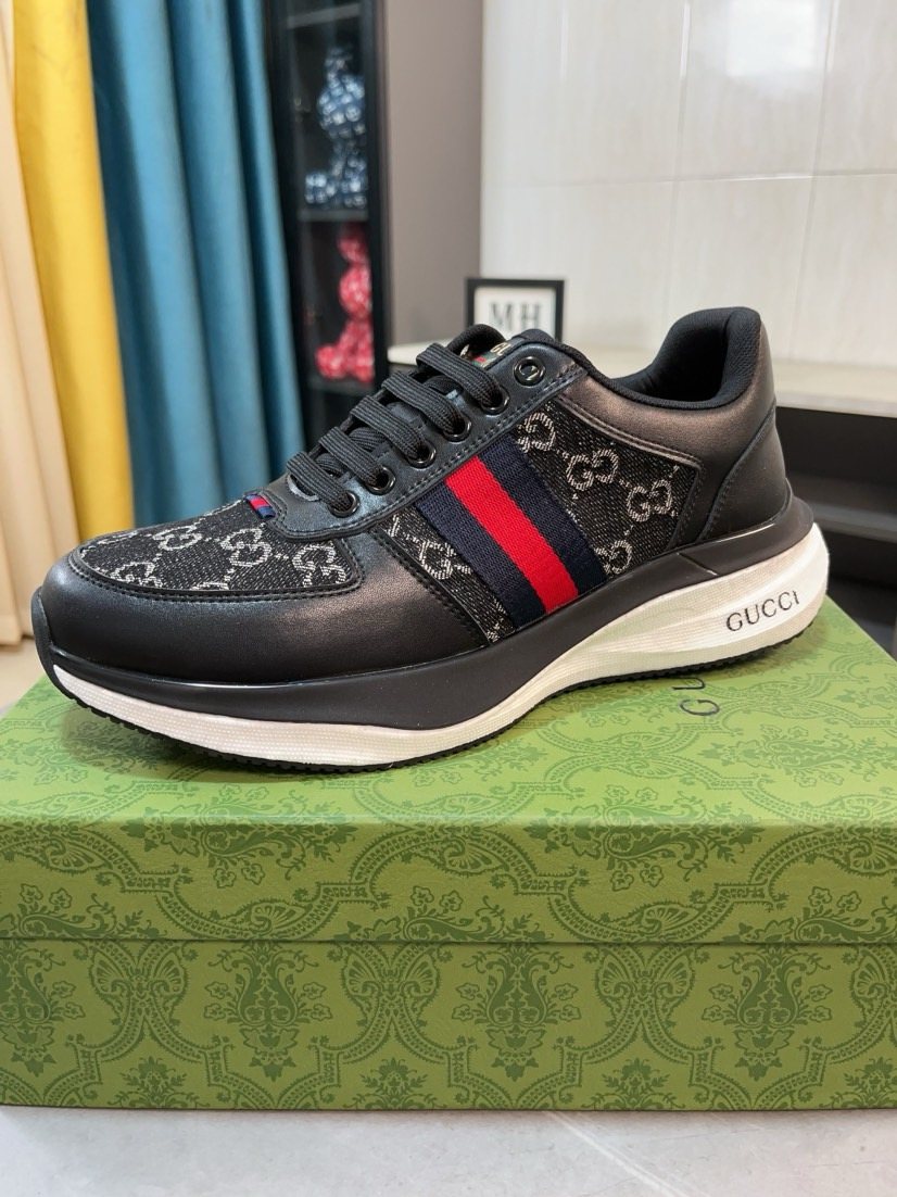 Gucci Patterned Stripe Lace-Up Sneakers