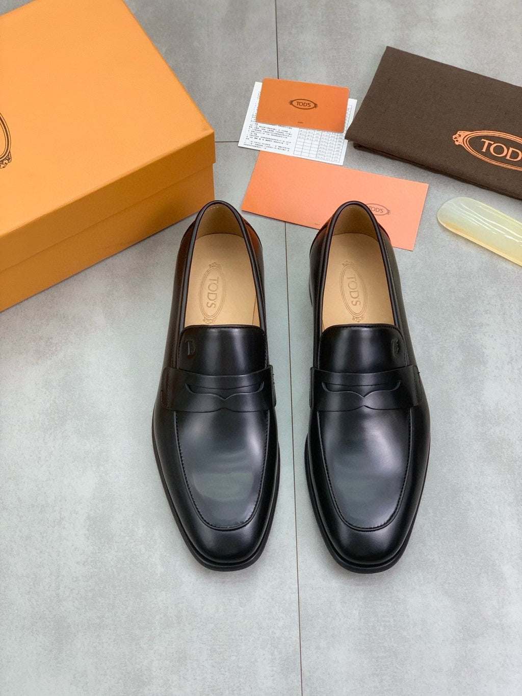 TOD'S Men's Black Penny Loafers