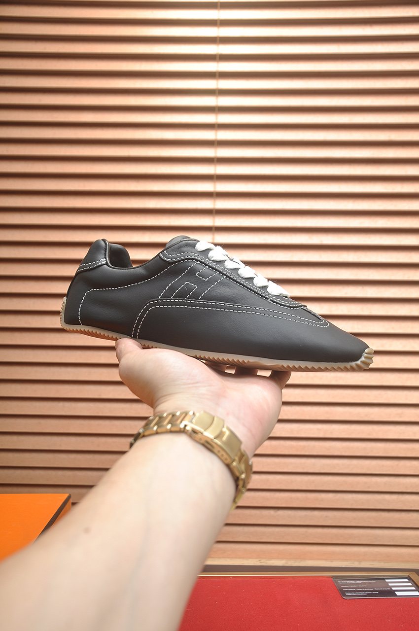 Hermès Low-Top Lace-Up Sneakers