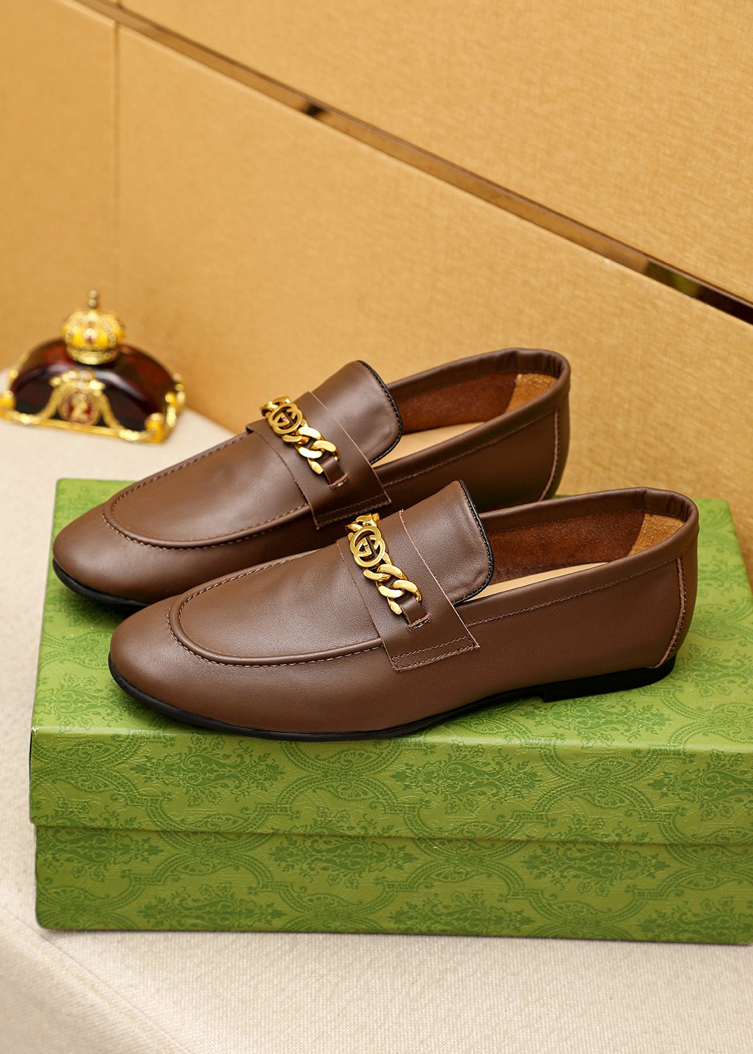 Gucci Leather Chain Loafers