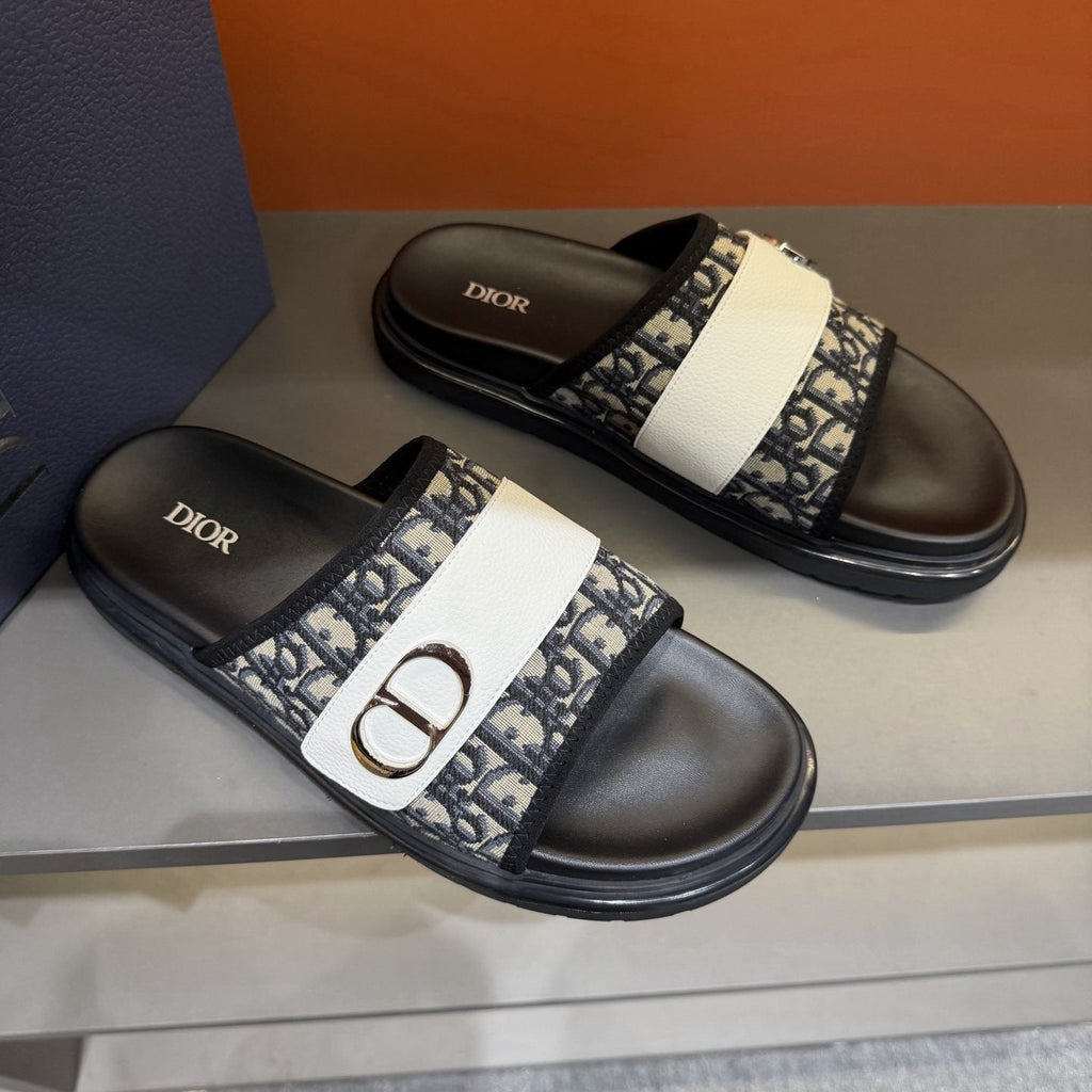 Dior Patterned Buckle Slide Sandals - Open Toe
