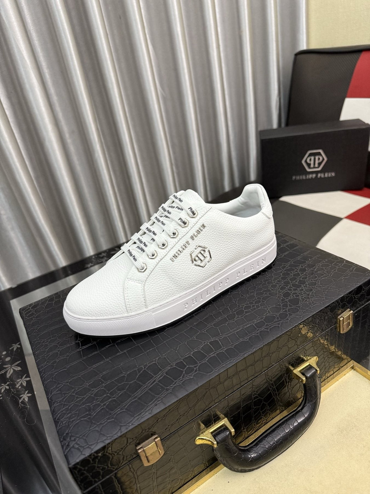 Philipp Plein Lace-Up Low-Top Sneakers