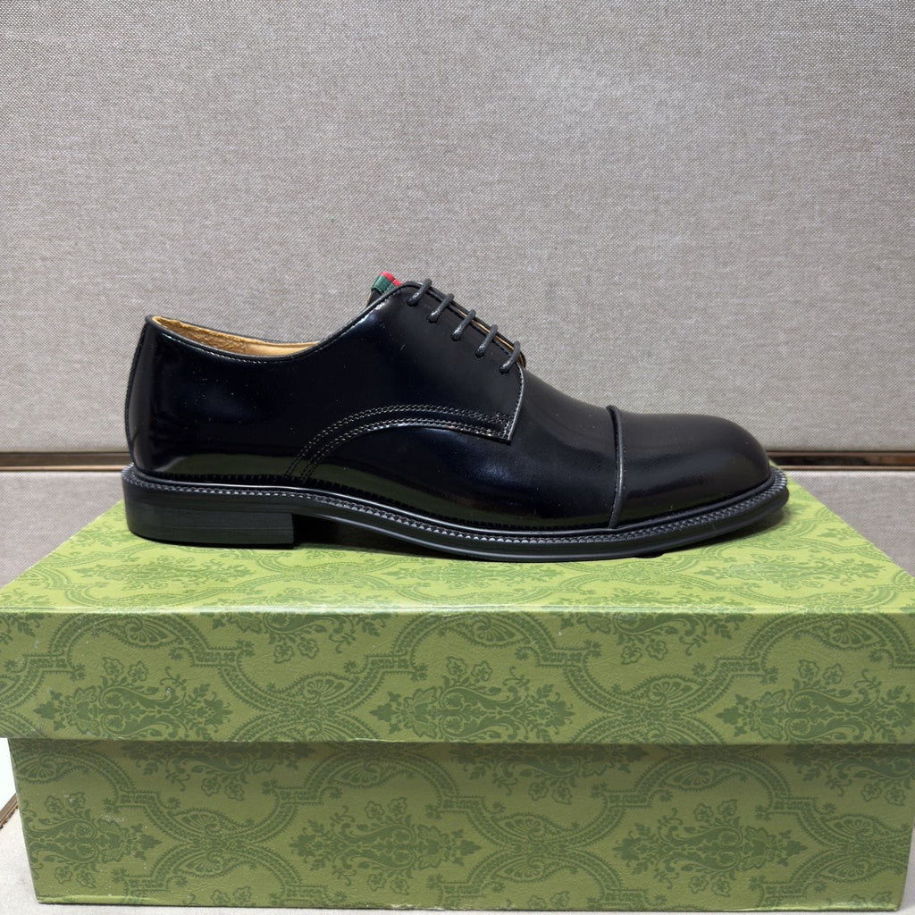 Gucci Men's Stripe-Accent Lace-Up Dress Shoes
